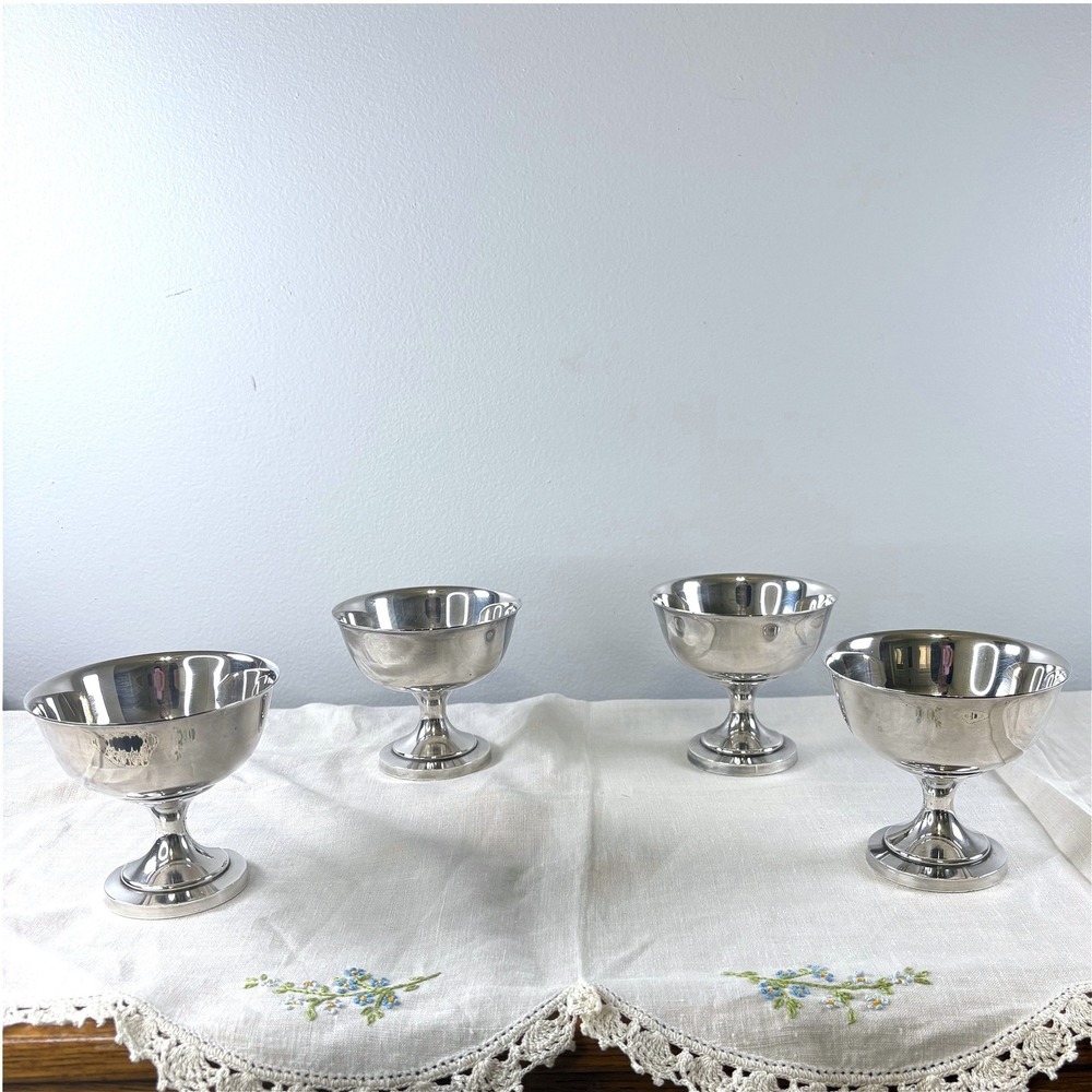 Wm A Rogers Silver Plated Dessert Bowls Set of 4 Vintage Pedestal Sherbet Cups